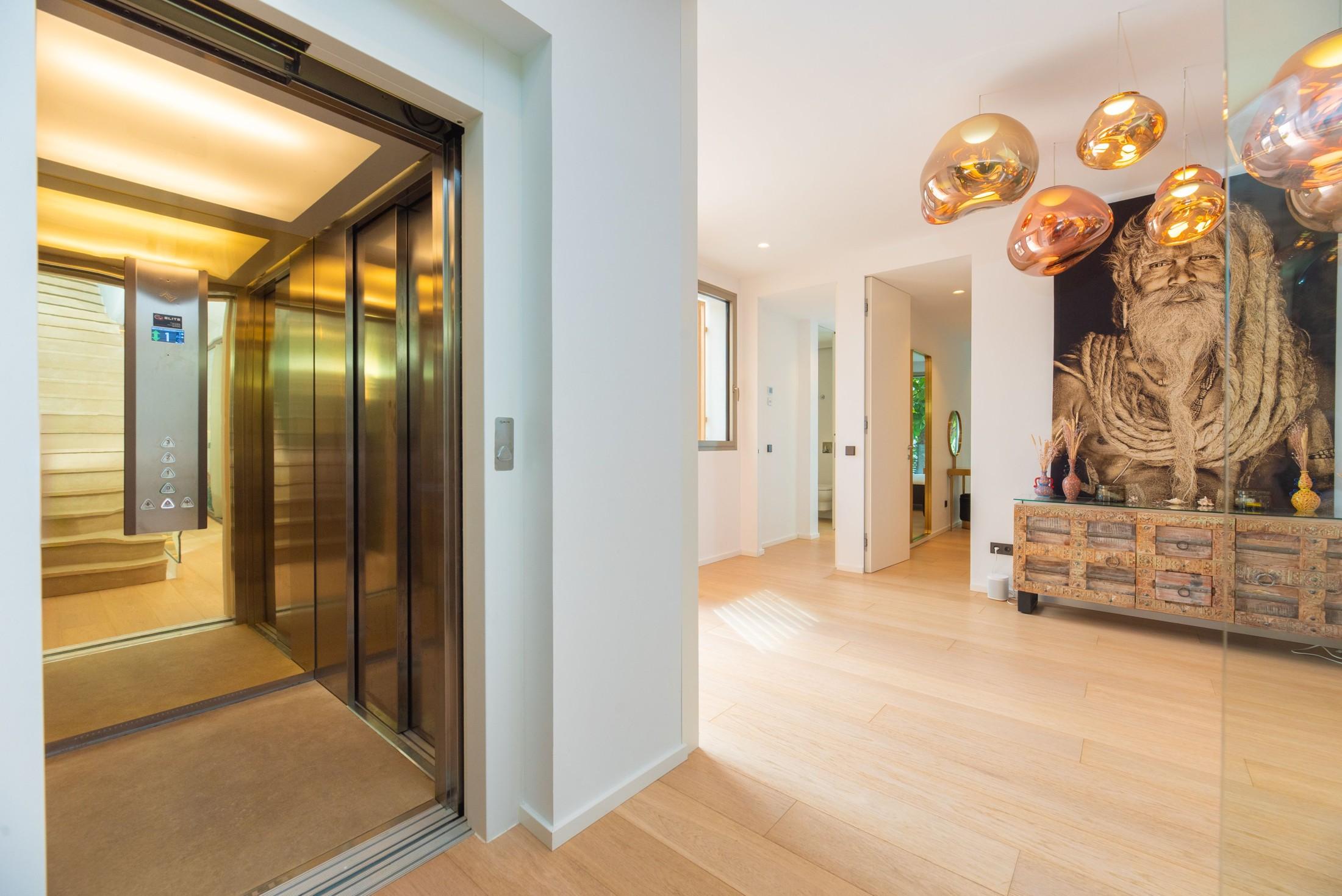 gallery